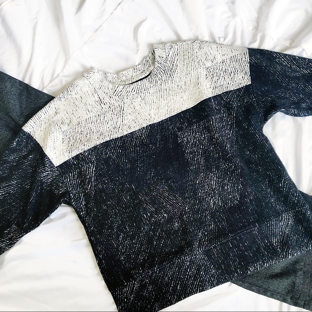 Banana Republic Black & Gray Textured Sweatshirt - Picture 3 of 6